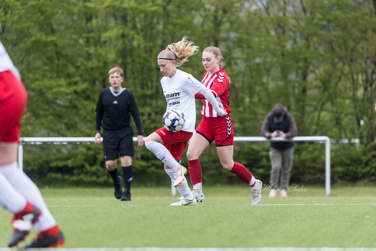 Bild 227 - wBJ SV Wahlstedt - TuS Tensfeld : Ergebnis: 0:0